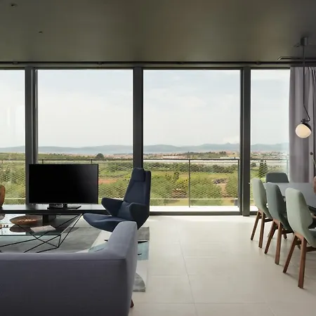 Albina & Domenica Vila *