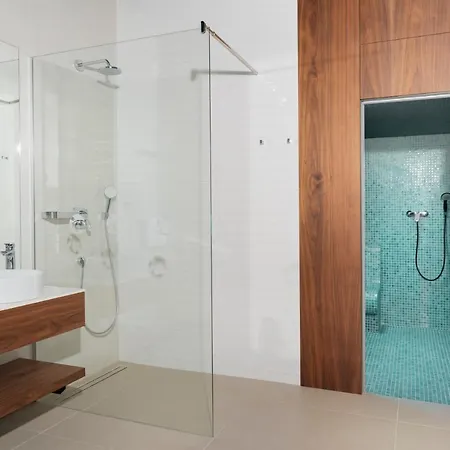 Albina & Domenica ヴィラ ザダル