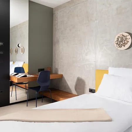 Albina & Domenica Vila *