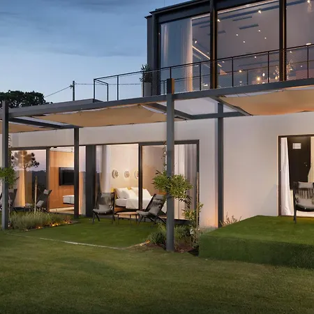 Albina & Domenica Vila